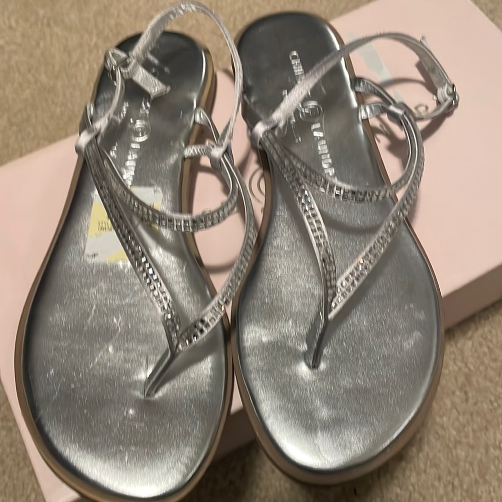 Chinese Laundry Silver Gwendela sz 6